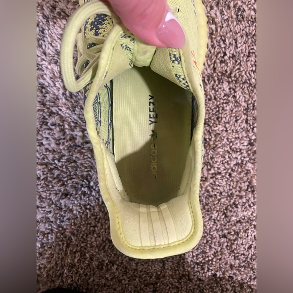 Yeezy Boost 350 - Picture 3 of 5